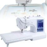 Machine à coudre automatique Machine à broder électrique 158 motifs intégrés avec zone de broderie de 10,2 x 23,9 cm et écran tactile LCD, 210 lettres intégrées et 30 bordures de motifs, couture