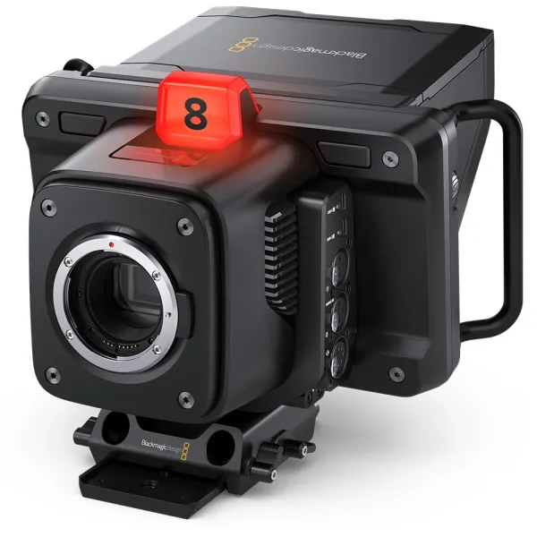 blackmagic-design-studio-camera-6k-pro Blackmagic Studio Camera 6K Pro Caméra studio 6K50p – CMOS Super 35, EF Active (12G-SDI, HDMI 2.0 et Ethernet 10G | Streaming et enregistrement externe B-RAW) – Image 1