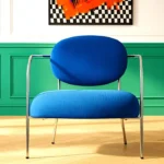 Fauteuil en velours côtelé bleu électrique et piètement chromé - Léon – Image 3