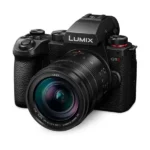 Panasonic Lumix G9 II + 12-60mm f/2.8-4 ASPH Appareil photo hybride 5.7K – Capteur MOS 25MP – Venus Engine avec objectif 12-60mm f/2.8-4 ASPH